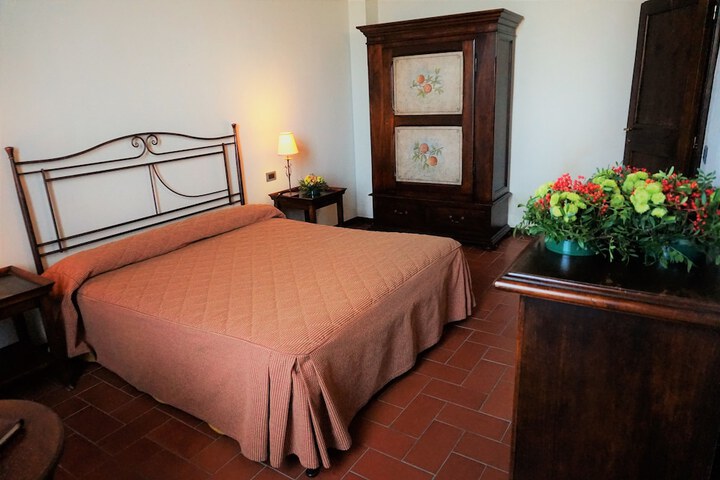 Room 13 of 85