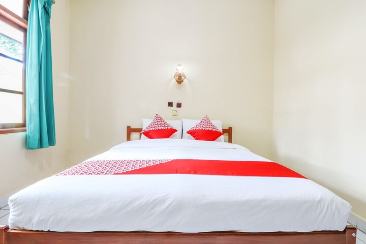 Room 17 of 33