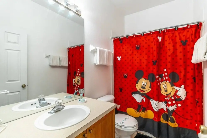 Room 6 of 21