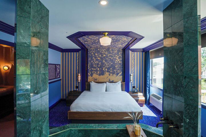 Room 5 of 34