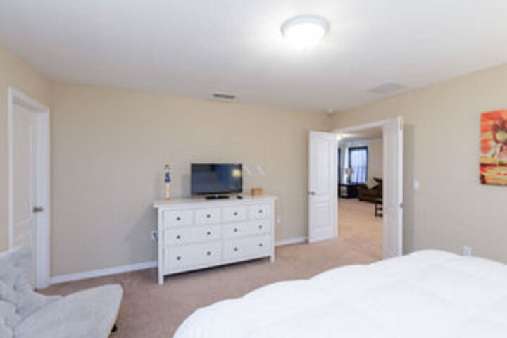 Room 205 of 687