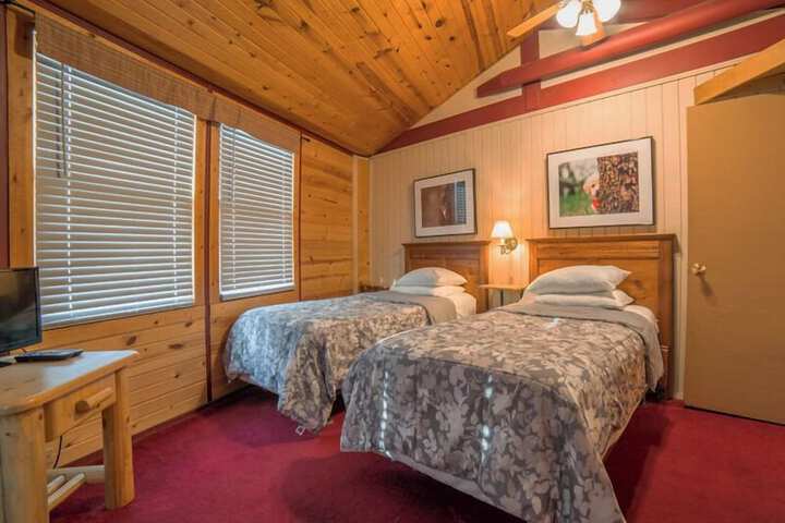 Room 4 of 117