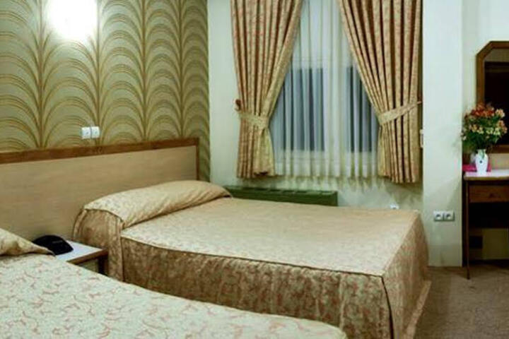 ARYO BARZAN HOTEL