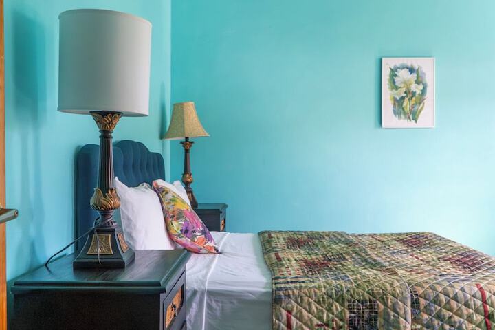 Room 13 of 68