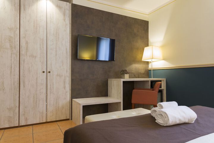 Room 4 of 54