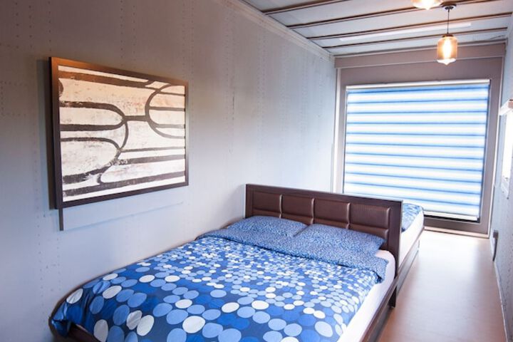 Room 17 of 57