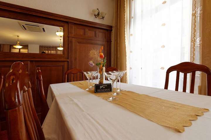 Dining 50 of 66