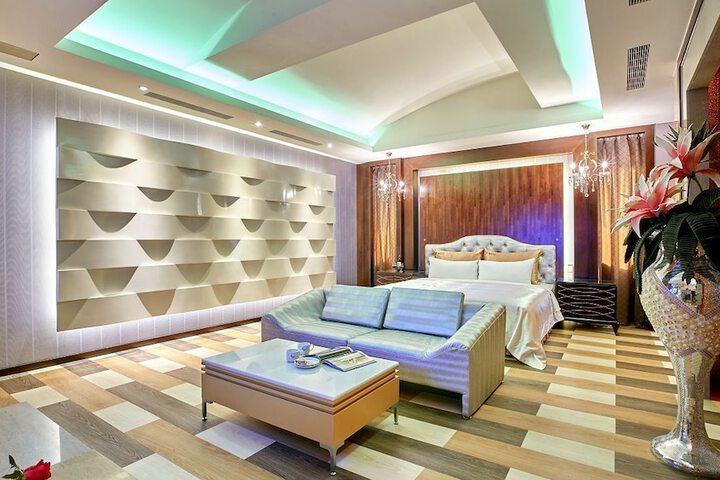 Room 3 of 50