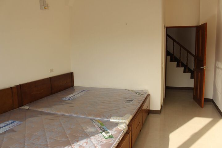 Room 14 of 14