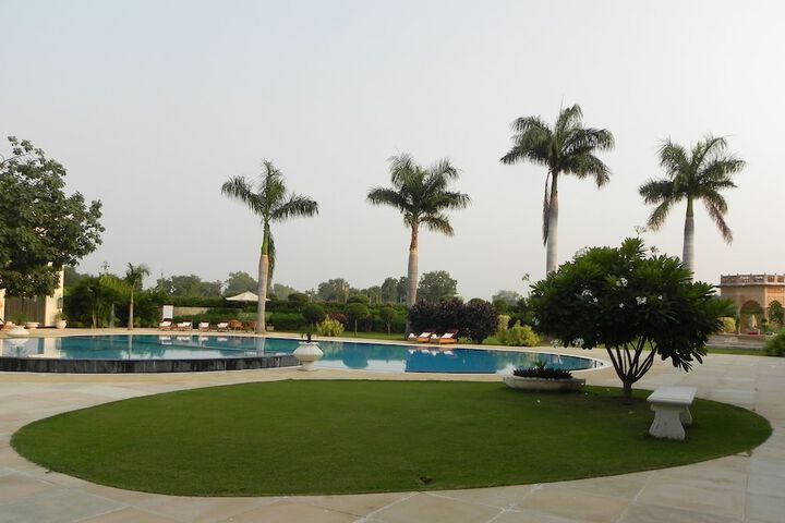 Pool 40 of 63