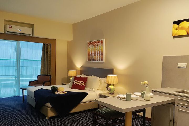 Room 330 of 650