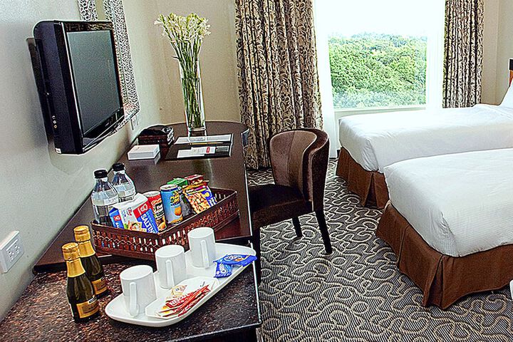 Room 5 of 95