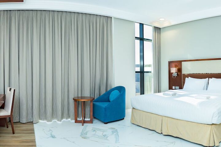 Room 19 of 33