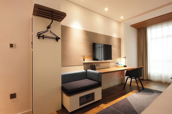 Room 14 of 56