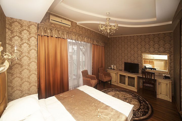 Room 9 of 58