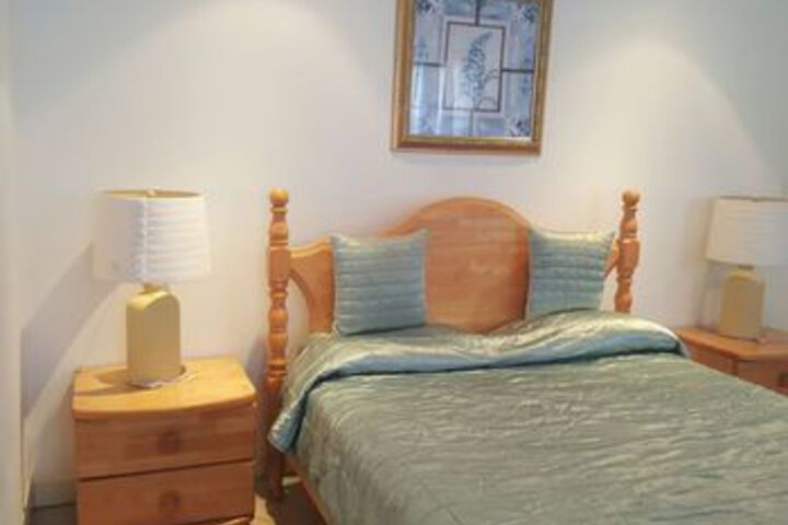 Room 7 of 16