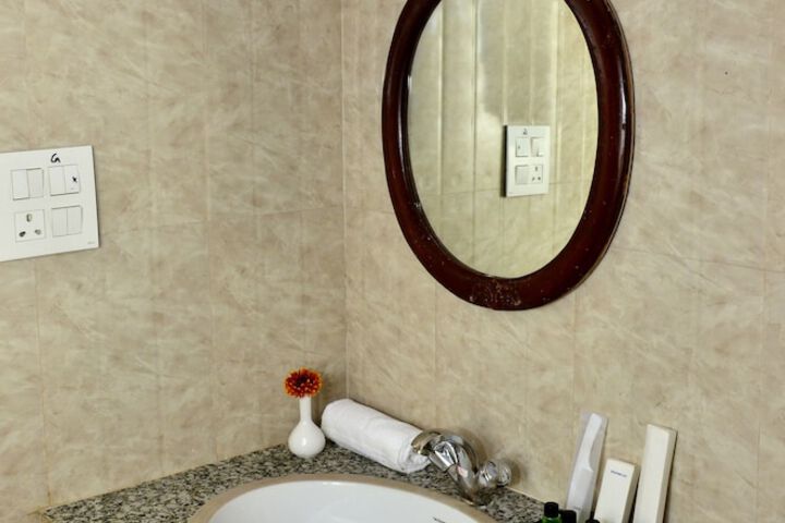 Room 19 of 37