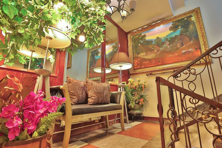 Ballroom/Hall 52 of 70