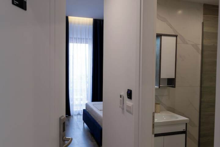 Room 12 of 61
