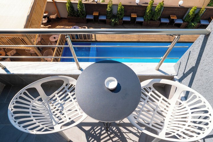 Pool 81 of 133