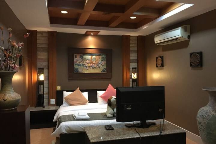 Room 22 of 53