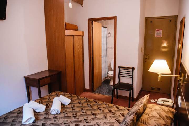Room 9 of 46