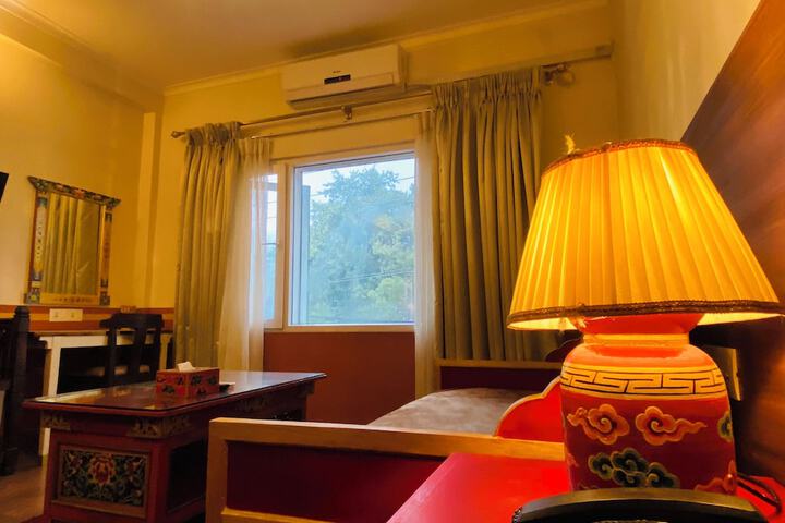 Room 129 of 214