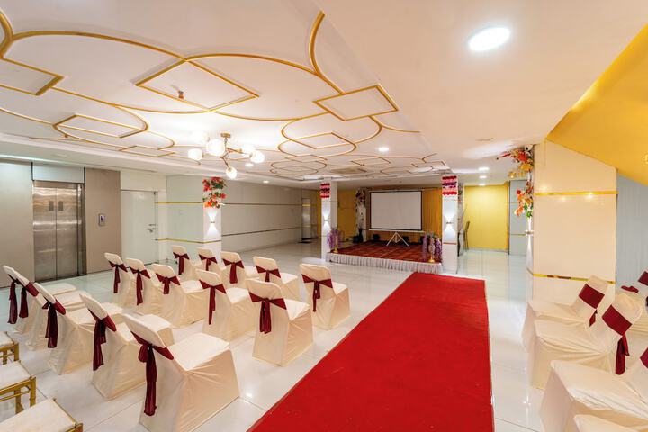 Ballroom/Hall 41 of 46