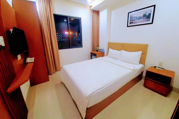 Room 6 of 46