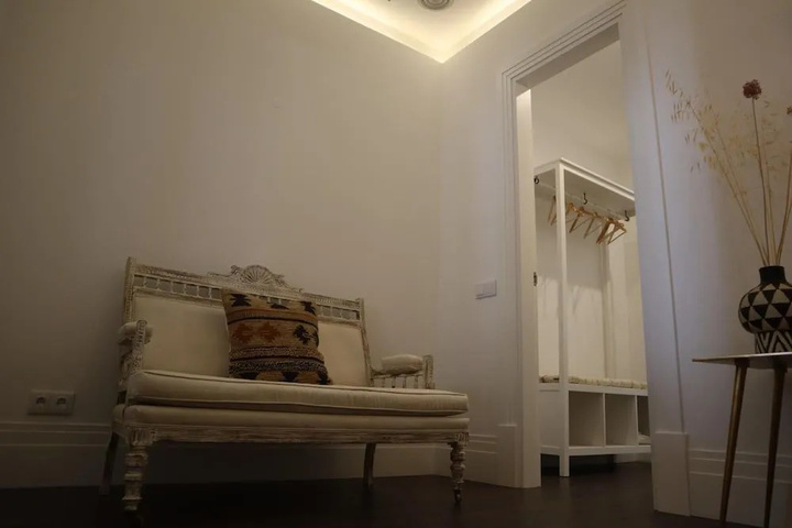 Room 16 of 24