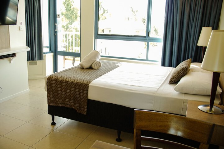 Room 8 of 55