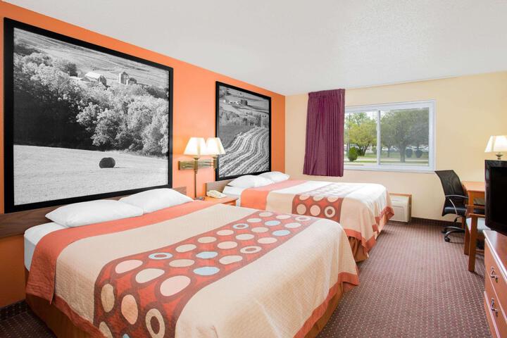 Double Accessible Queen Size Bed (2 of 8)