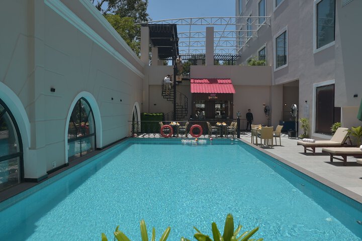 Pool 35 of 63