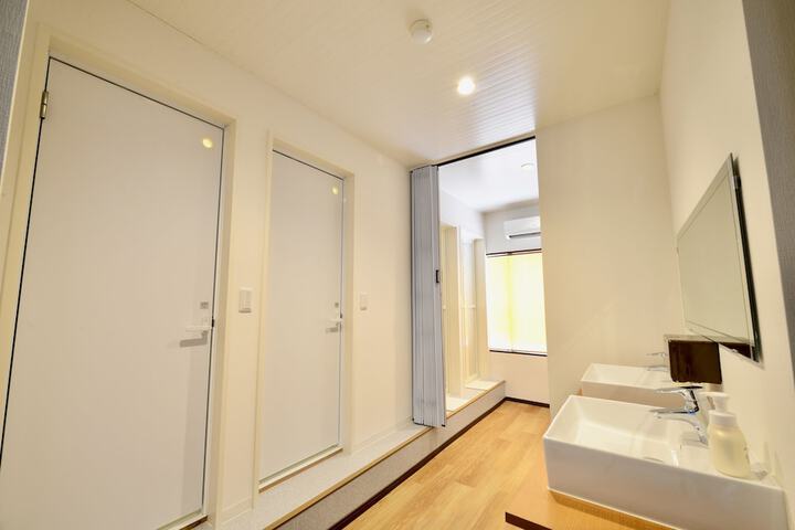 Room 15 of 24