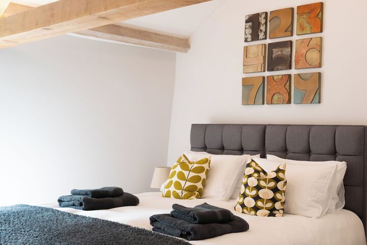 Room 5 of 31