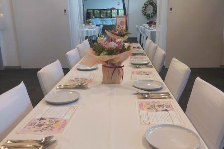 Dining 5 of 16