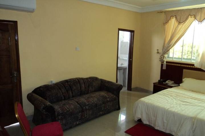 Room 2 of 21