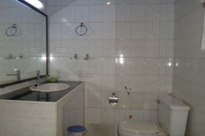 Room 14 of 39