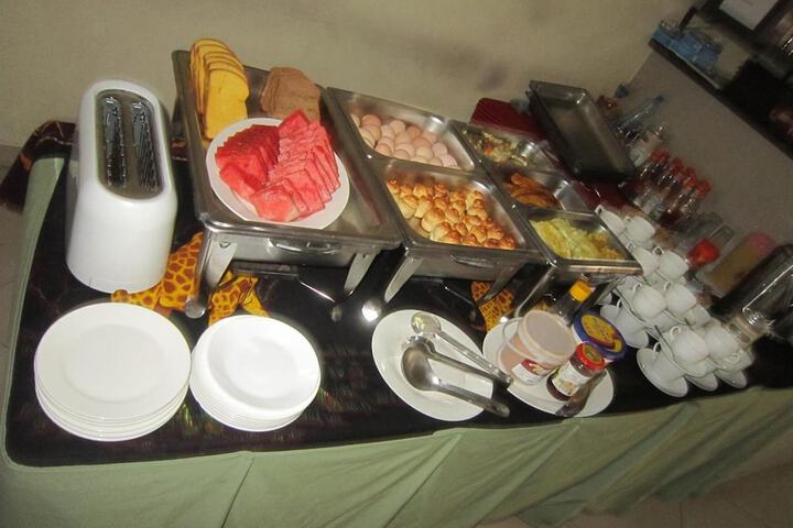 Dining 40 of 50