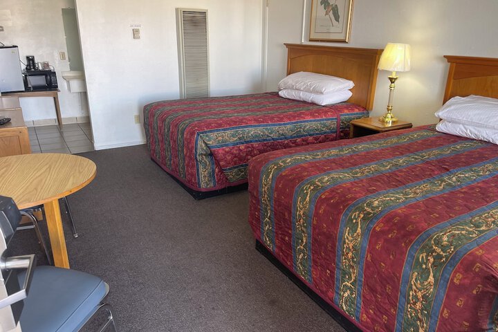 Exterior of Economy Inn