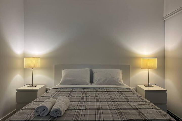 Room 28 of 108
