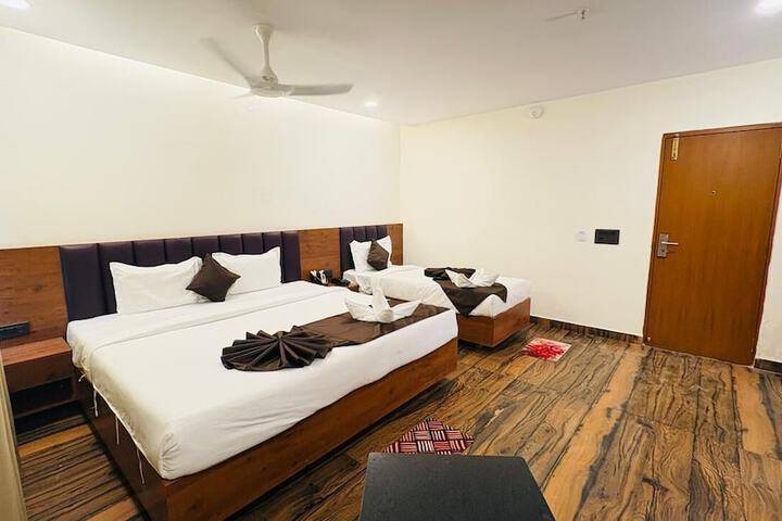 Room 12 of 17
