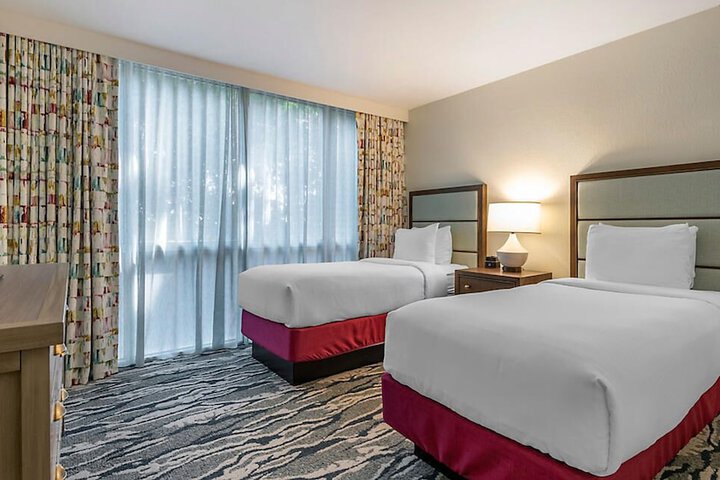 Room 4 of 27