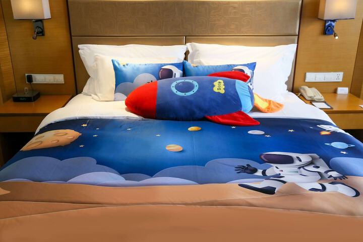Room 15 of 46
