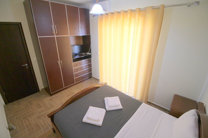 Room 30 of 245