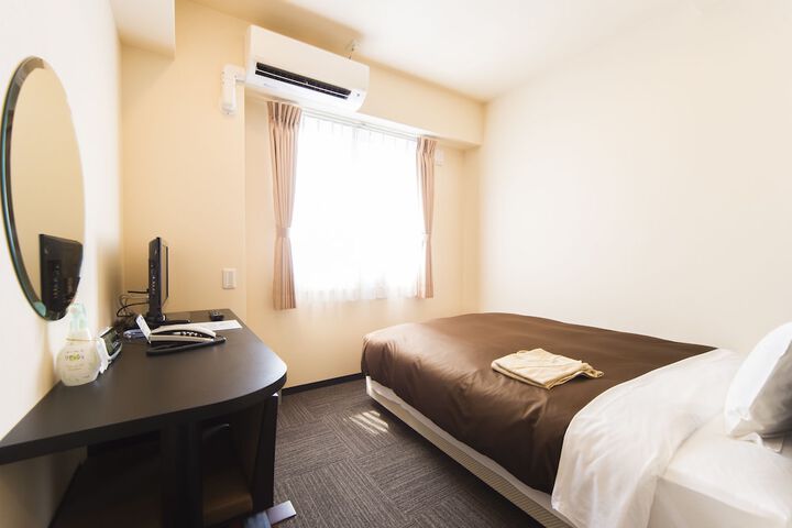 Room 9 of 46