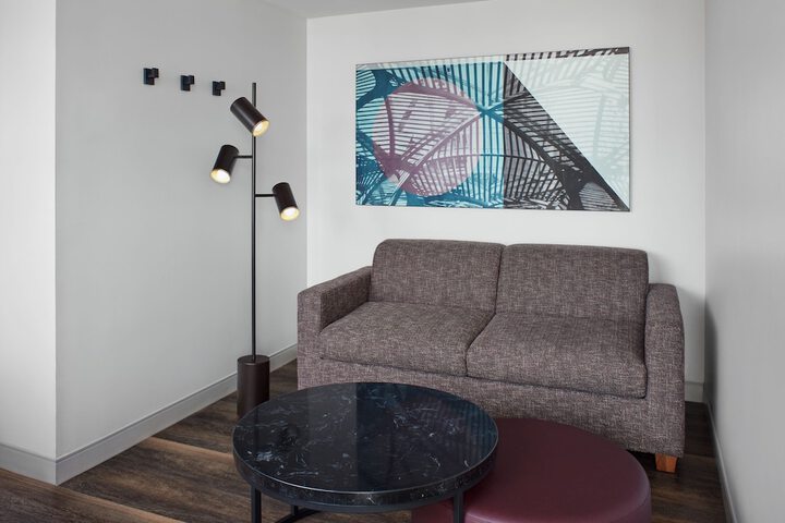 Room 50 of 141