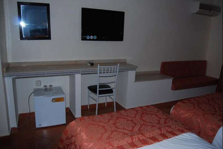 Room 11 of 29