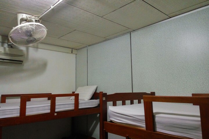 Room 27 of 132