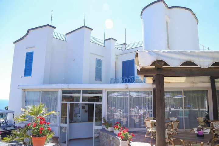 Hotel 2 of 69